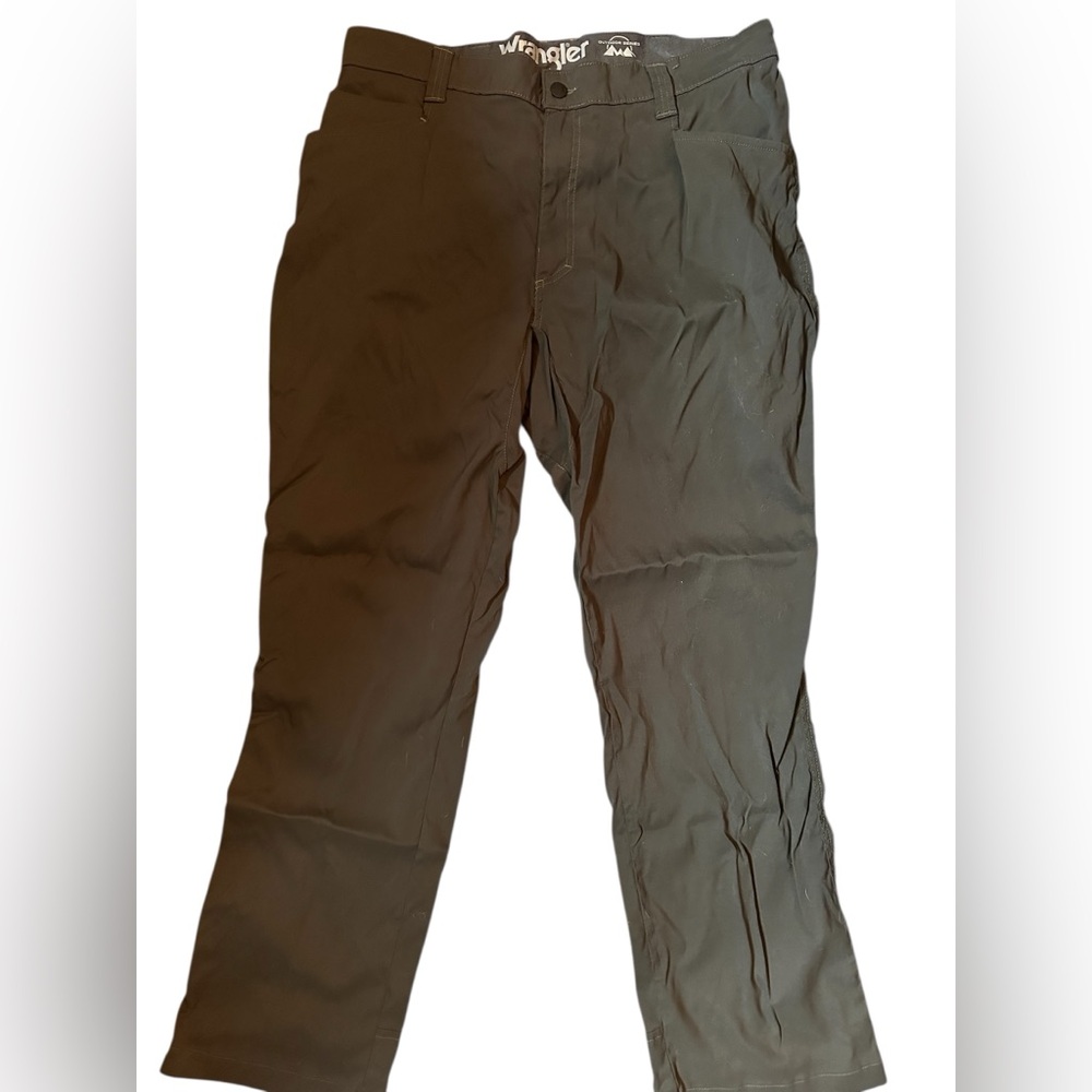 Wrangler Outdoor Series Dark Olive Gray Green Mens Pants Size 38 Waist 32 Length